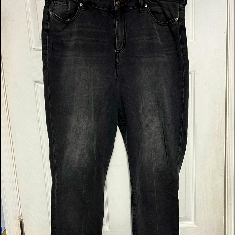 Scoop crop straight jeans
